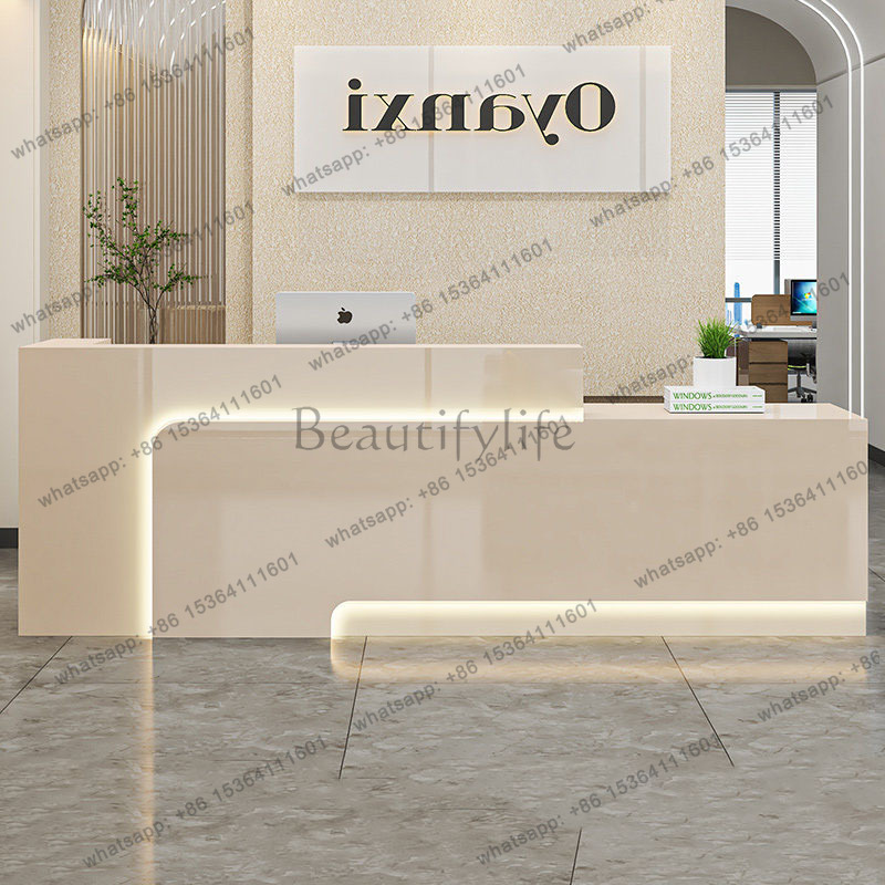 Luksusowe biurka recepcyjne w  – Home Office Industrial Design recenzja i cena