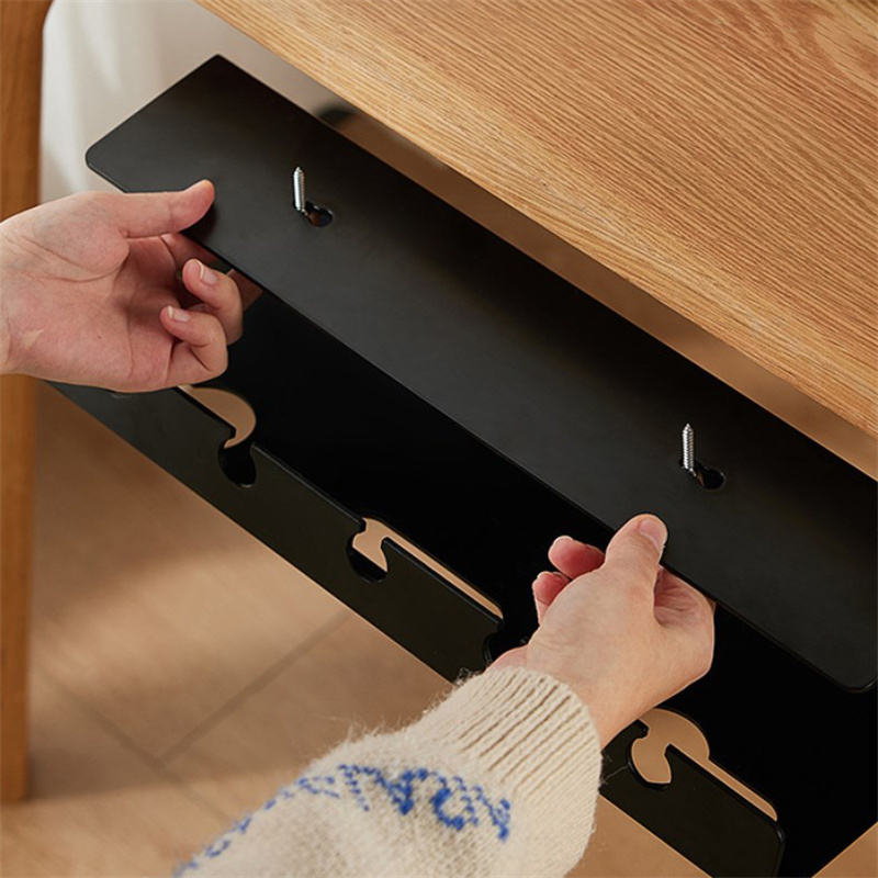 NOWOŚĆ* Organizer kabli pod bi – Power Strip Desk recenzja i cena
